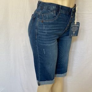 SALE!!! DEMOCRACY Jeans Women’s Tummy Control Size 4 Blue Bermuda Button Fly NWT